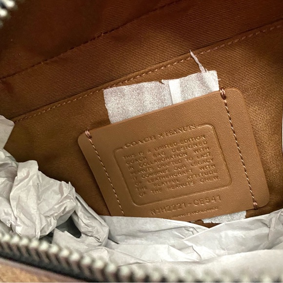 Coach X Peanuts Warren Belt Bag In Signature Canvas With Patches - Picture 7 of 8